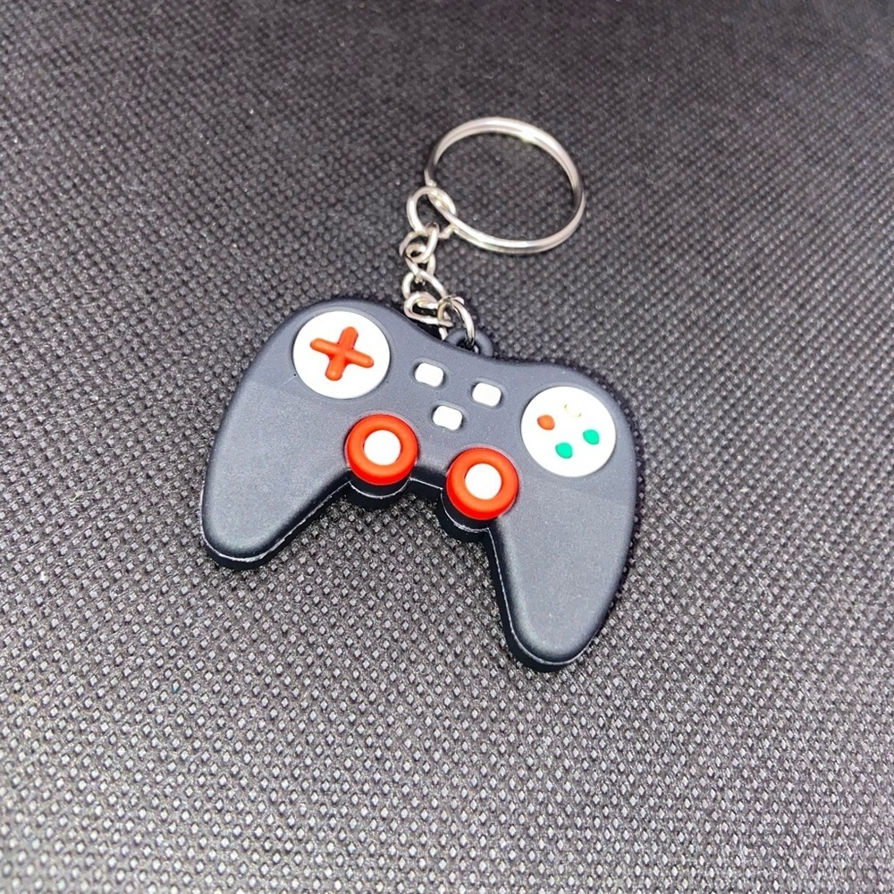 🍀 3/$15 - Game Controller Keychain